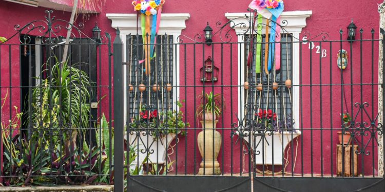 Anuncian ganadores de los concursos de trova y fachadas por Mérida / Los concursos fueron convocados por el Ayuntamiento de Mérida, a través de la Dirección de Cultura