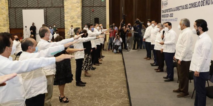 Toma de protesta de la directiva del Consejo de Notarios de Yucatán 2021-2022 en el Centro Internacional de Congresos