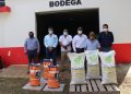 Por instrucciones de Vila Dosal, el titular de la Secretaría de Desarrollo Rural (Seder), Jorge Díaz Loeza, entregó 600 sacos de semilla de sorgo y 250 sacos de azúcar