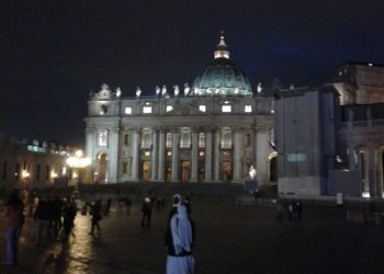 Papa Francisco institucionaliza participación de las mujeres en las celebraciones litúrgicas a través de una motu proprio: los ministerios del acólito, abiertos también a las mujeres