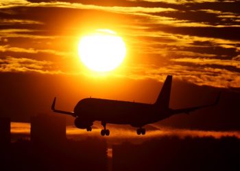 Aeroflot informó que designará un área especial para los pasajeros que se niegan a utilizar mascarilla o barbijo en los aviones