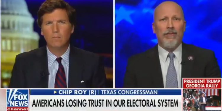 Durante una entrevista en la televisora estadounidense “Fox News Monday”, el senador Republicano por Texas, Chip Roy, amenazó con una guerra civil en su país