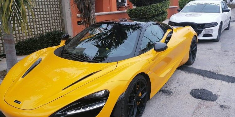 Auto de súper lujo con reporte de robo fue descubierto y asegurado por la Guardia Nacional en Mérida, donde el ladrón tenía la unidad hurtada en Morelos