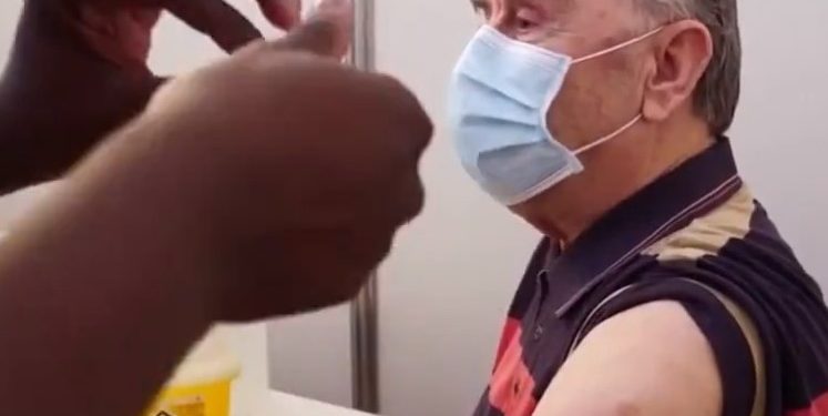 Las variantes del coronavirus están circulando activamente en Francia por lo que la presión hospitalaria va en aumento y es probable que provoquen una ola epidémica muy fuerte