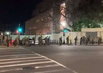 Donald Trump aprobó una declaración de emergencia para la ciudad de Washington / Un grupo armado está planeando un “gran levantamiento” advierte el FBI en decenas de ciudades