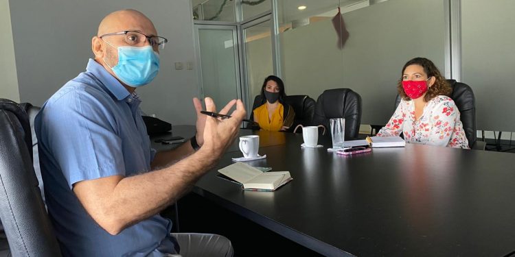 Especialistas del Colegio de Médicos Veterinarios de Pequeñas Especies de Yucatán A.C. sostuvieron reunión con el funcionaria del municipio de Mérida