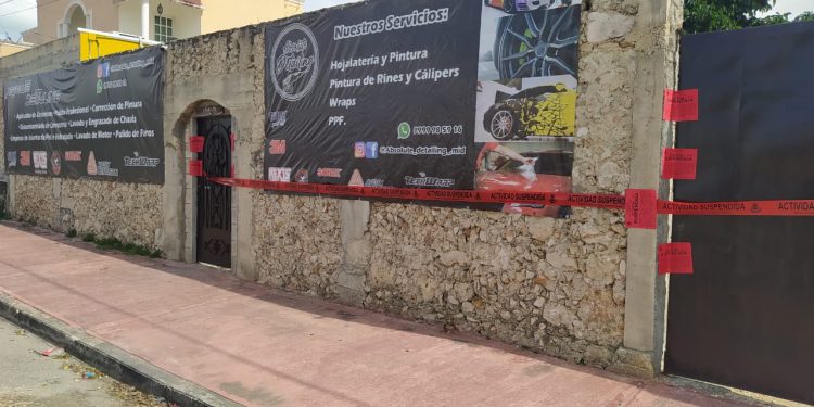 Suspenden actividad de taller de pintura, lavado y cambio de aceite luego de denuncias de los vecinos de la calle 20 de la colonia San Pedro Cholul