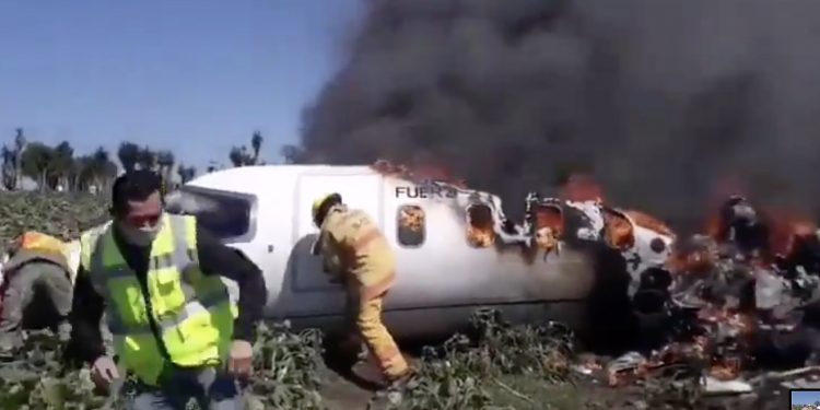 Sedena informó del accidente de la aeronave LearJet 45 matrícula 3912 de la Fuerza Aérea Mexicana, la que “sufrió un accidente” al despegar en Veracruz: murieron 6 elementos