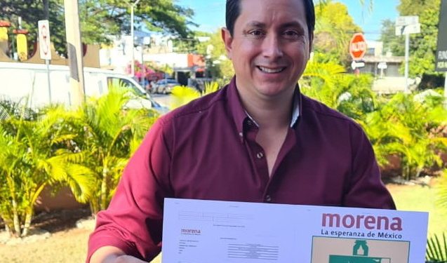 Rafael Echazarreta Torres se registró como aspirante a candidato para la alcaldía de Mérida por el Movimiento de Regeneración Nacional