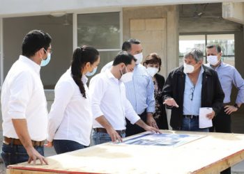 Gobernador Mauricio Vila Dosal y el alcalde de Mérida, Renán Barrera Concha, supervisaron la construcción de un preescolar en el fraccionamiento Villa Jardín en Ciudad Caucel