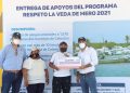 Gobernador Vila Dosal distribuyó apoyos económicos del programa Respeto a la Veda del Mero 2021 en beneficio de hombres y mujeres dedicados a la actividad y entregó los trabajos de construcción y reconstrucción de 1.2 kilómetros de calles de Celestún
