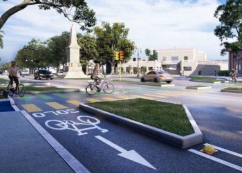 Grupo de personas piden detención inmediata de las obras del proyecto de ciclovías de Mérida y que se retiren maceteros del centro de la ciudad