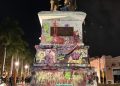 “Verga violadora a la licuadoraaaa”, gritaron las muchachas, las jóvenes, las feministas que hoy marcharon por Paseo Montejo y que en el Remate de Montejo le dieron su pintada a la base del monumento a los Montejo