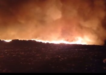 Ayuntamiento de Mérida informó que la madrugada de este lunes se detectó un incendio en terrenos del relleno sanitario, ubicado en el kilómetro 2 de dicha carretera a la altura del kilómetro 43 del Periférico