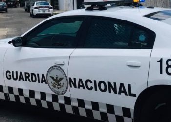 Detenidas dos personas en Yaxcabá  por la probable comisión de un delito en materia de hidrocarburo según informó la Fiscalía General de la República la que informó que aseguraron 28 botellas de plástico transparente