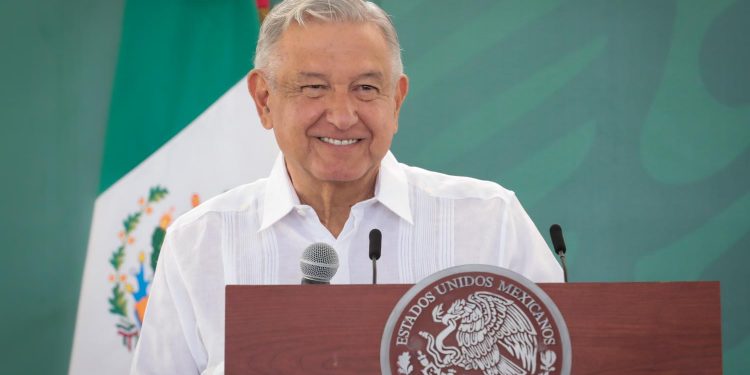 El presidente AMLO encabezó la reunión del Gabinete de Seguridad en Campeche, una de las entidades federativas más seguras del país: disminuyó la incidencia delictiva total en 14.41 %, el feminicidio en 57.14 %, dice
