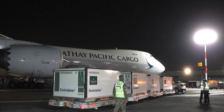 Recibió el gobierno federal el quinto embarque de vacunas Sinovac contra el COVID-19 / Suman cuatro millones de vacunas recibidas de esta farmacéutica y 10 millones las recibidas hasta ahora por México