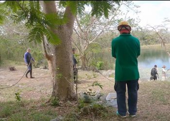 La Comisión Federal de Electricidad dice investiga la presencia de medidores de luz de dicha empresa hallados en el cenote Chen há, ubicado en el municipio de Kopomá, Yucatán, los que fueron arrojados en dicho lugar “hace décadas”