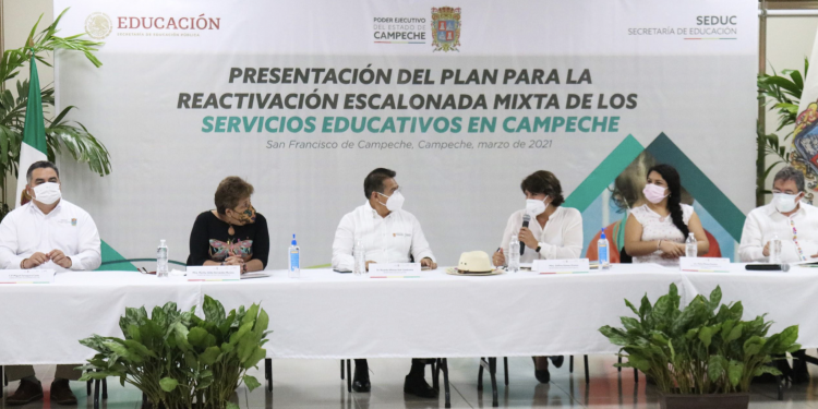 Trabajaremos en coordinación con las madres y padres de familia, así como con los maestros, para un regreso a clases seguro y voluntario en Campeche, asegura la secretaria de Educación federal: Delfina Gómez Álvarez