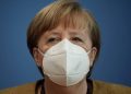 El gobierno alemán vuelve a imponer el bloqueo de actividades y confinamiento durante la Pascua por la variante de Kent que es más letal y contagiosa, según Ángela Merkel