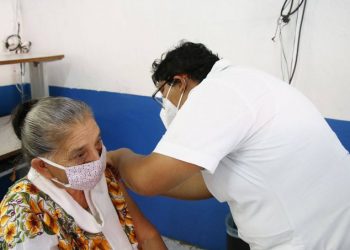 Llegaron a Yucatán 11,700 vacunas enviadas por el gobierno federal para continuar con la aplicación a adultos mayores de Tekax, Peto, Izamal y Tinum
