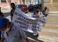 Un grupo de militantes de Morena, que afirmaron ser fundadores de dicho instituto político, y verdaderos seguidores del presidente Andrés Manuel López Obrador, se manifestaron en la sede del partido para rechazar imposición de candidaturas