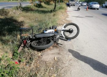 Choque entre dos motos en el periférico de Mérida deja un lesionado grave y hospitalizado