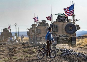 Fuerzas militares estadounidenses y sus aliados en Siria saquean el petróleo sirio: áreas bajo el control de Estados Unidos y sus fuerzas aliadas contienen más del 90% de las reservas de petróleo de ese país en guerra