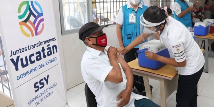 El gobernador Mauricio Vila Dosal anunció que la próxima semana llegarán a Yucatán 105,000 mil vacunas contra el coronavirus para los adultos mayores del municipio de Mérida que enviará el gobierno federal según le informaron