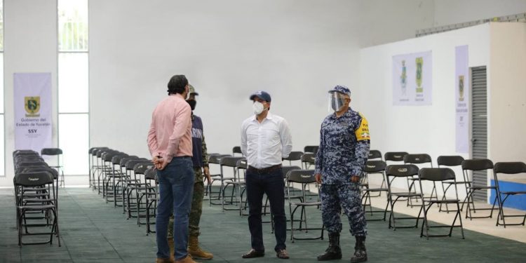 Unidad Deportiva Villa Palmira se encuentra prácticamente lista para iniciar el próximo 7 de abril con la aplicación de las dosis a las personas de 60 años y más de la capital yucateca, constató el gobernador Vila Dosal