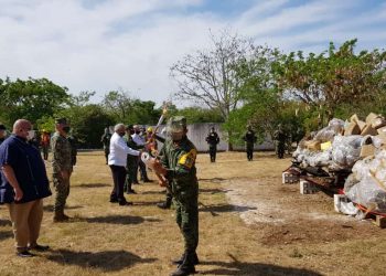Incinera la Fiscalía General de la República más de una tonelada de narcóticos en Yucatán, entre marihuana, metanfetamina, cocaína, clobenzorex, teihexifendilo, dextroanfetamina y clonazepam