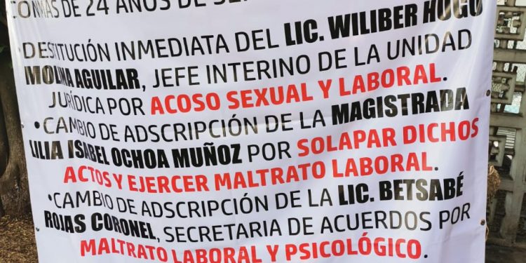 A partir de hoy, personal operativo del Tribunal Unitario Agrario (TUA) número 034 inició una protesta de brazos caídos, “por tiempo indefinido, debido a la violencia laboral y el acoso sexual que sufren”, según denunciaron