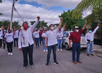 Llaman candidatos de Morena a la verdadera transformación del Congreso de Yucatán / Jazmín Villanueva Moo organizó una caravana vehicular por calles de las colonias más populares