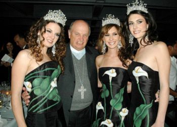 Onésimo Cepeda, obispo emérito de Ecatepec por el Estado de México, pretende ser candidato a diputado federal por el partido Fuerza por México / Fue acusado por presunto lavado de dinero y fraude