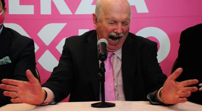 Ante el riesgo de perder los privilegios que le otorga la Iglesia, el obispo Onésimo Cepeda, anunció que no será candidato del partido Fuerza por México: hablé con el Papa y me dijo que no podía, explicó