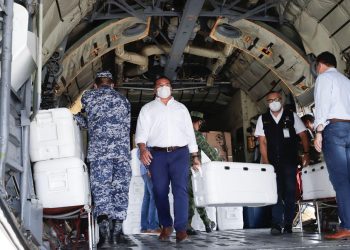 16 puntos de vacunación en Mérida contra el coronavirus: la fecha para vacunarse será según el mes de nacimiento del adulto mayor que se vacunará / Necesaria la credencial de elector o CURP