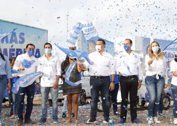 “No hay tiempos de improvisación / En tiempos de incertidumbre se requiere estabilidad y seguir el camino correcto”, dijo Renán Barrera al inicio de su campaña por Mérida en La Mielera