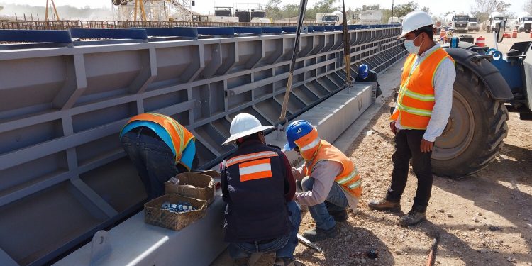 El alcalde Renán Barrera se reunió con el titular de Fonatur, Rogelio Jiménez Pons para considerar la construcción del parque de La Plancha, para lo cual se establecerá una mesa de trabajo