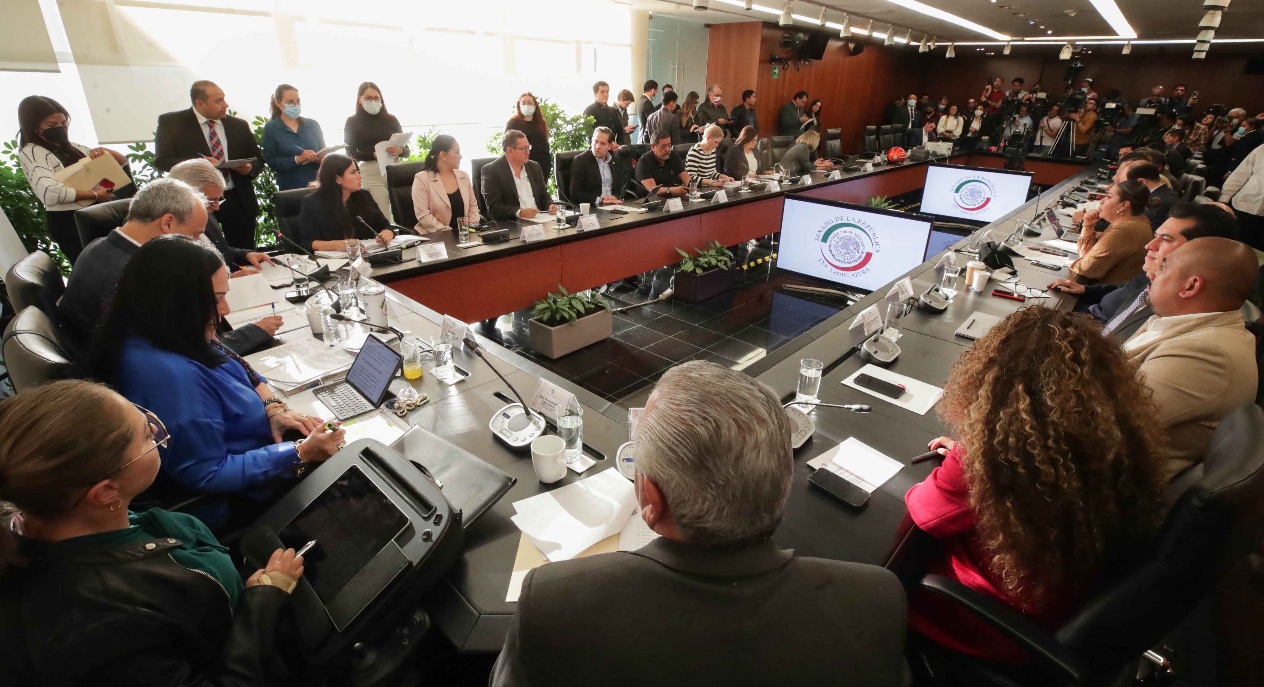 Ante iniciativa del gobierno federal en materia de humanidades, ciencia y tecnología, investigadores advierten que no asume ningún compromiso presupuestal para investigación y elimina el compromiso de dedicar el 1% del PIB