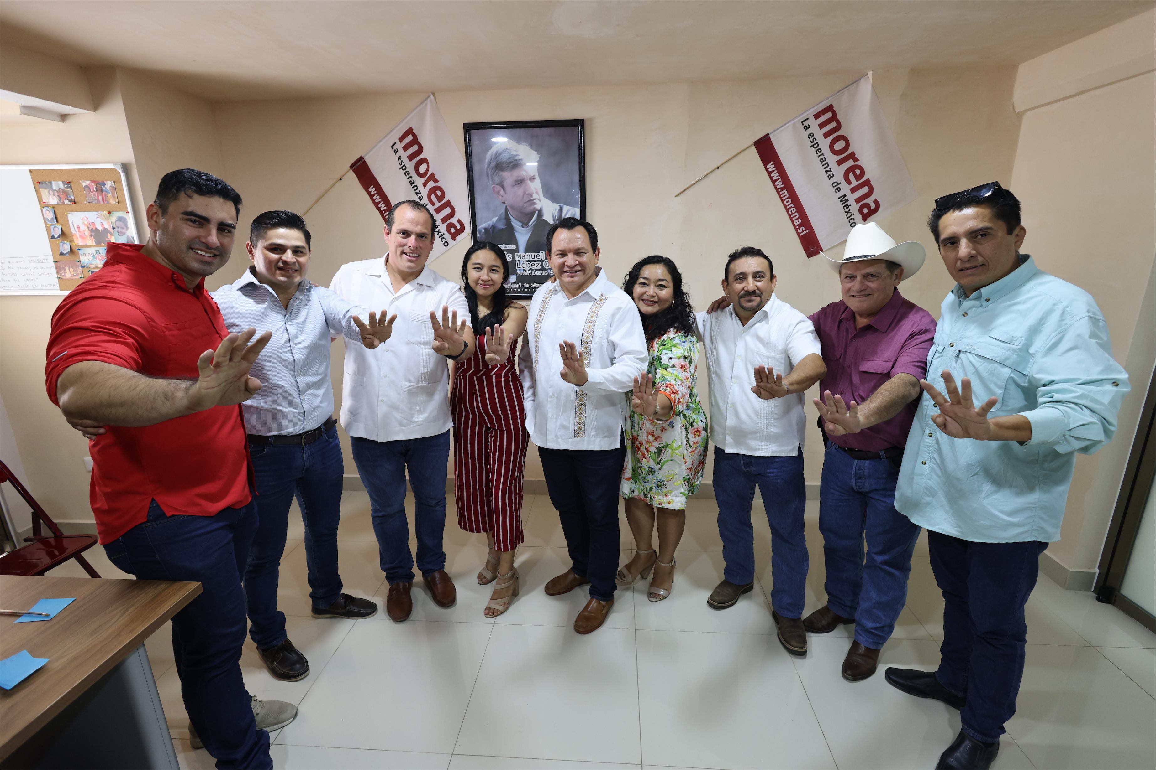 Un grupo de panistas del municipio de Tizimín, Yucatán, renunciaron a su partido e informaron que arroparán a Joaquín “Huacho” Díaz Mena
