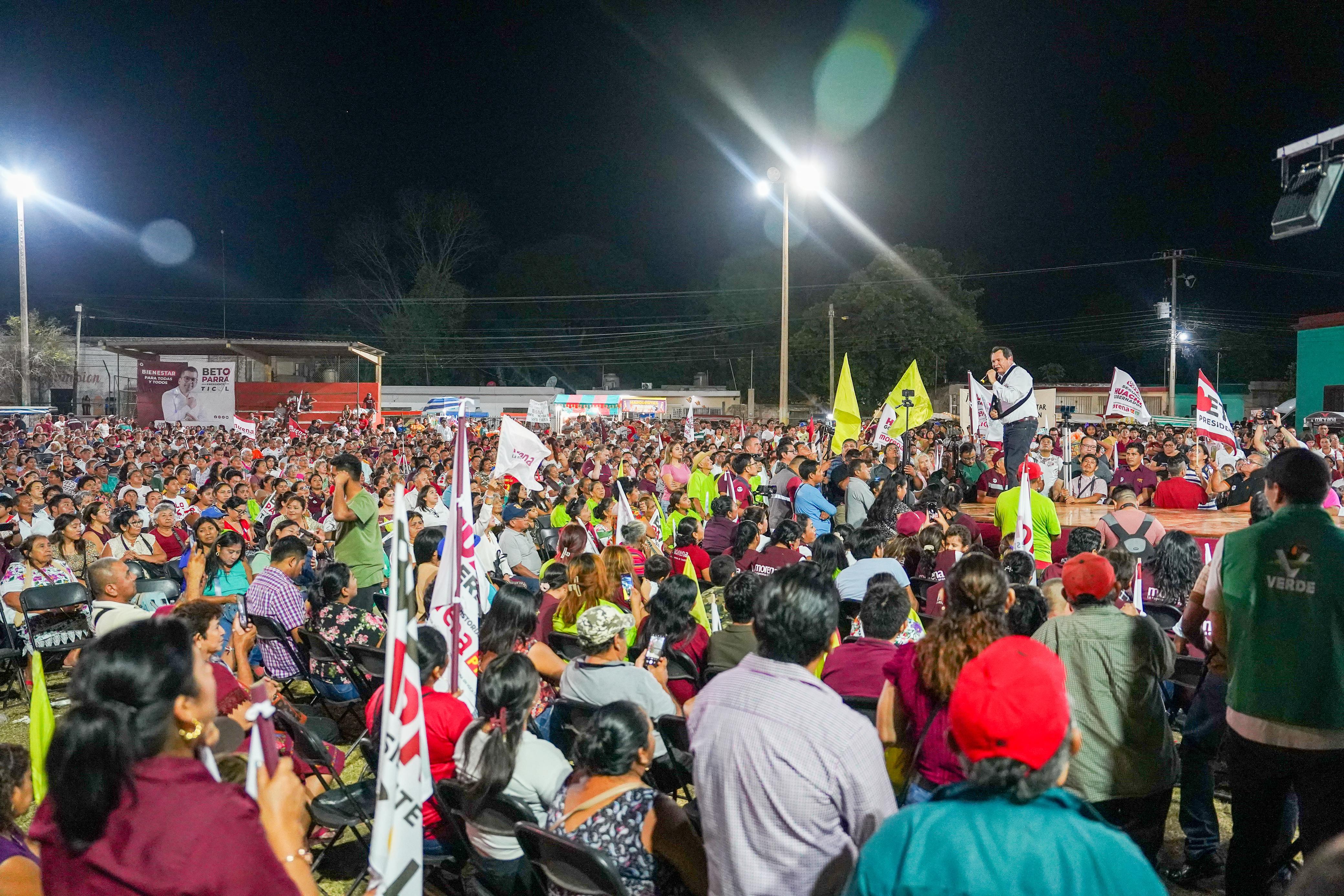 Díaz Mena acompañó el arranque de campaña de los candidatos a las presidencias municipales de Tekax, Oxkutzcab y Ticul