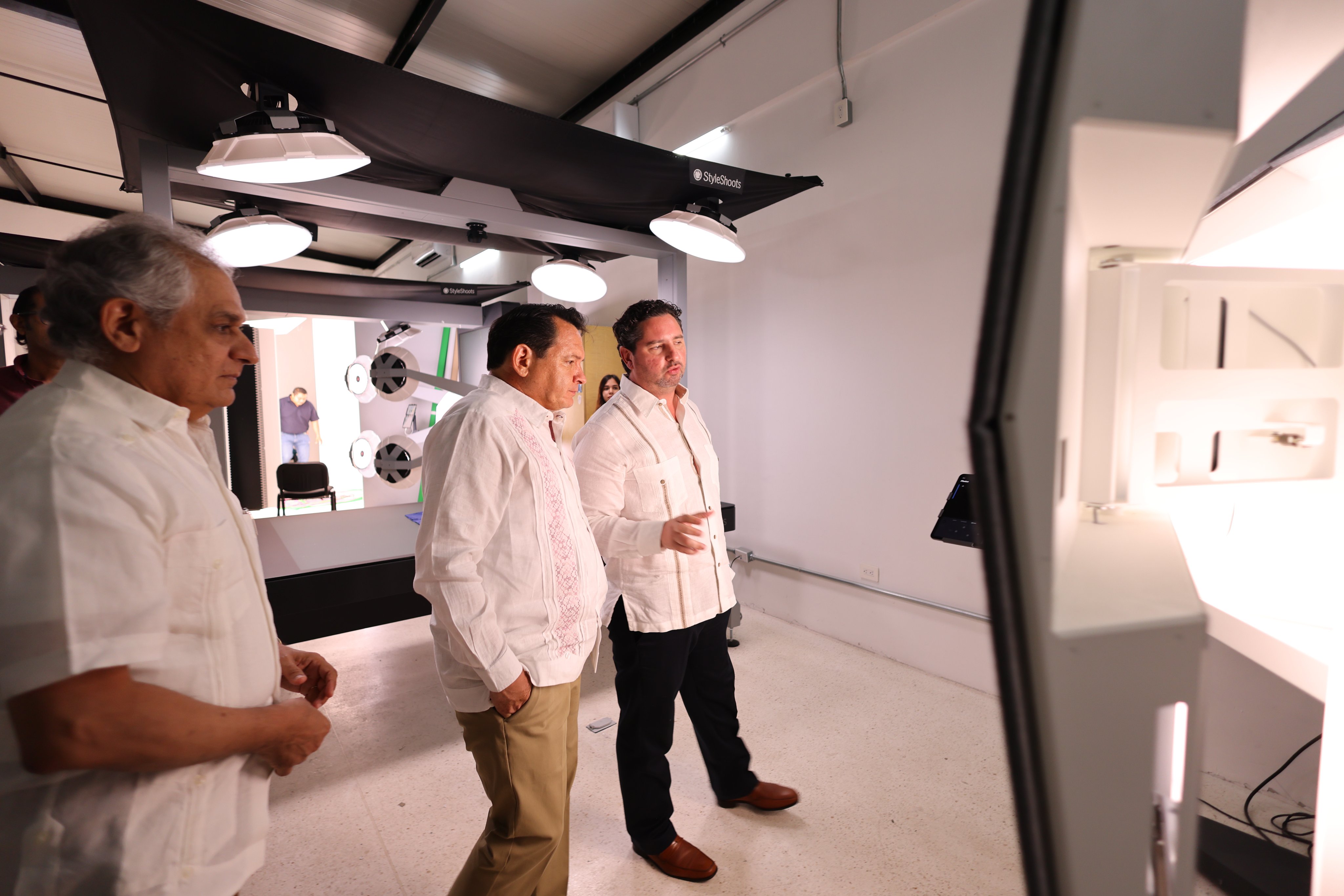 Según Morena, Joaquín Huacho Díaz Mena se posiciona entre los yucatecos como el favorito para ganar la elección