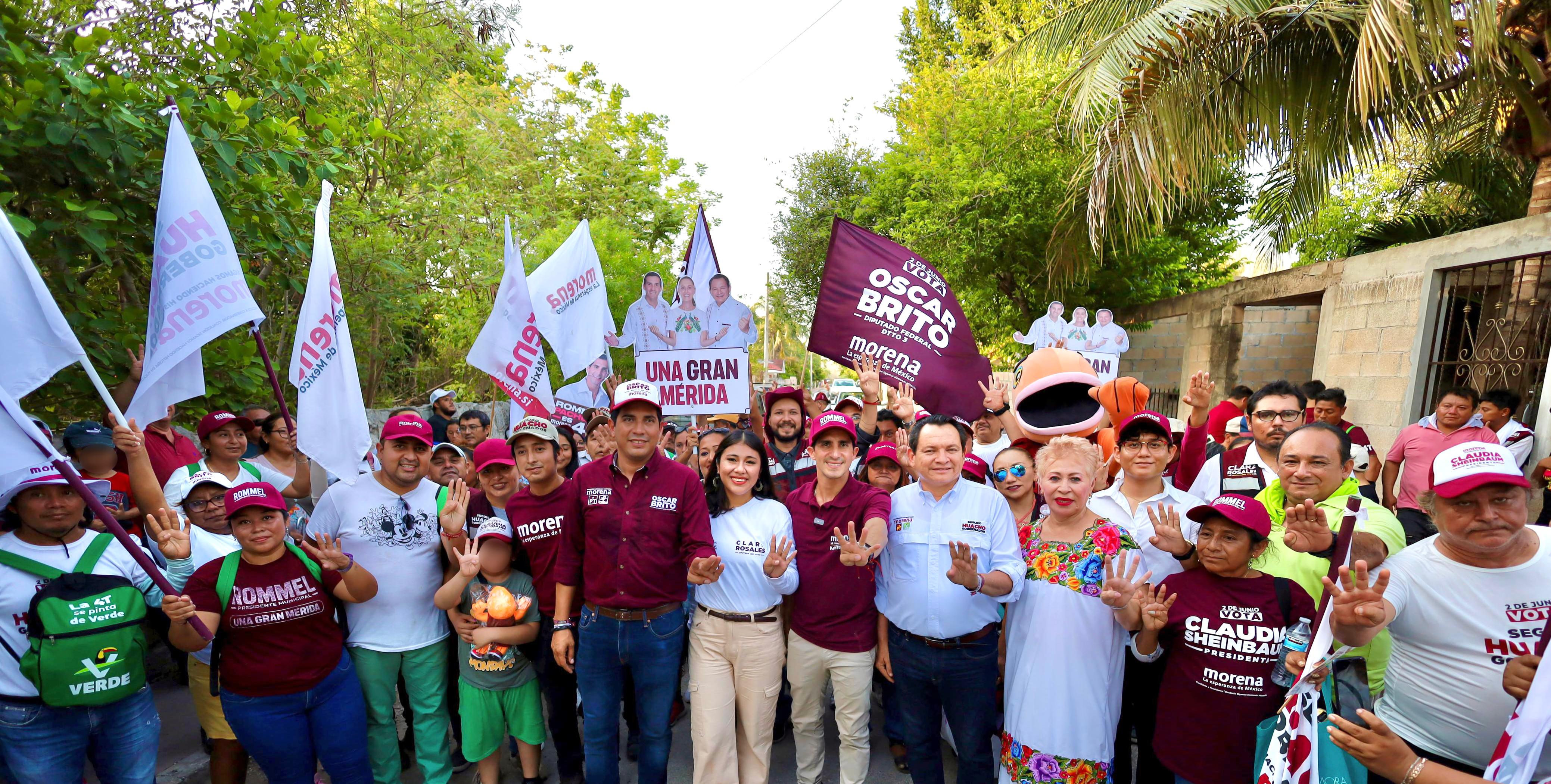 Huacho Díaz continúa recorriendo colonias y comisarías de Mérida refrendando su compromiso de atender la demanda ciudadana de mejorar la infraestructura urbana