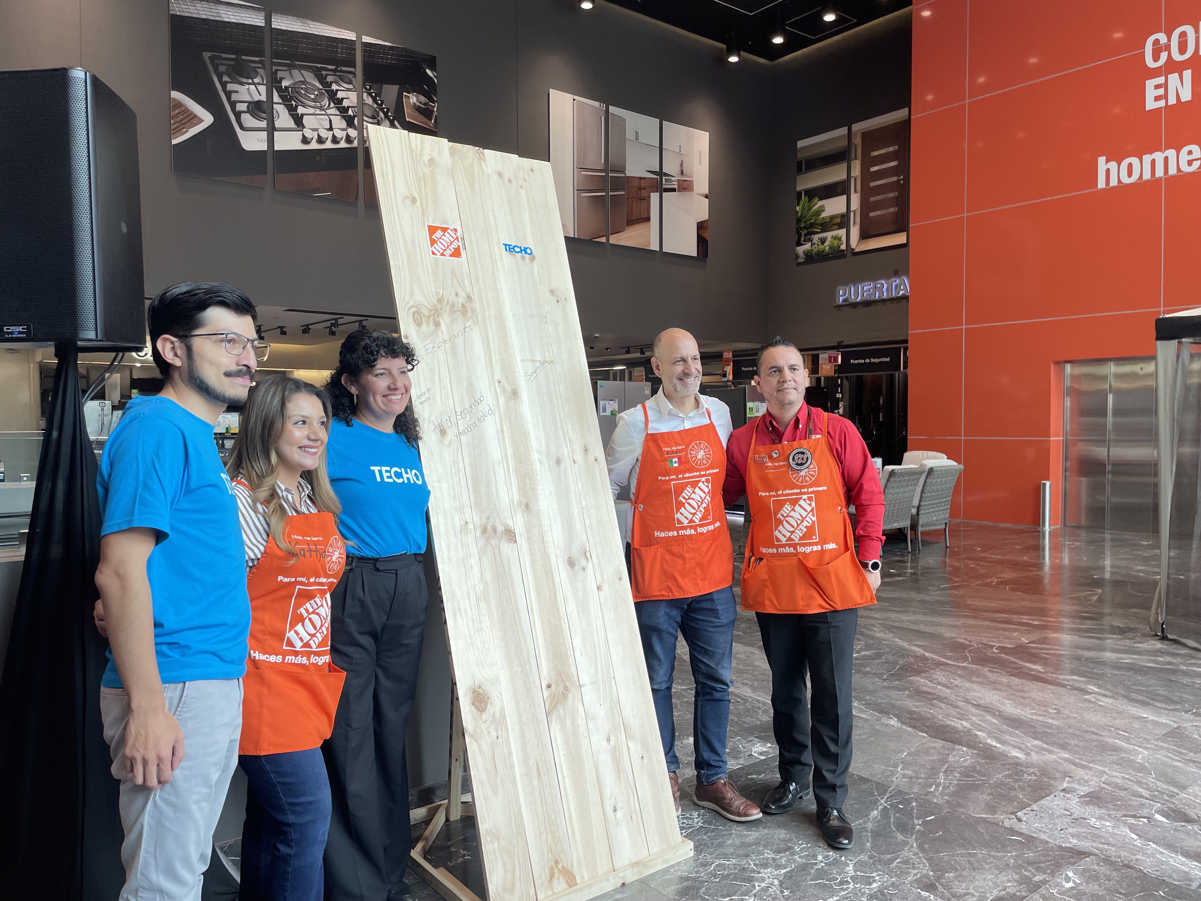 The Home Depot y TECHO anuncian que refuerzan su alianza: construirán 100 nuevas viviendas para familias que lo necesitan en México y Yucatán
