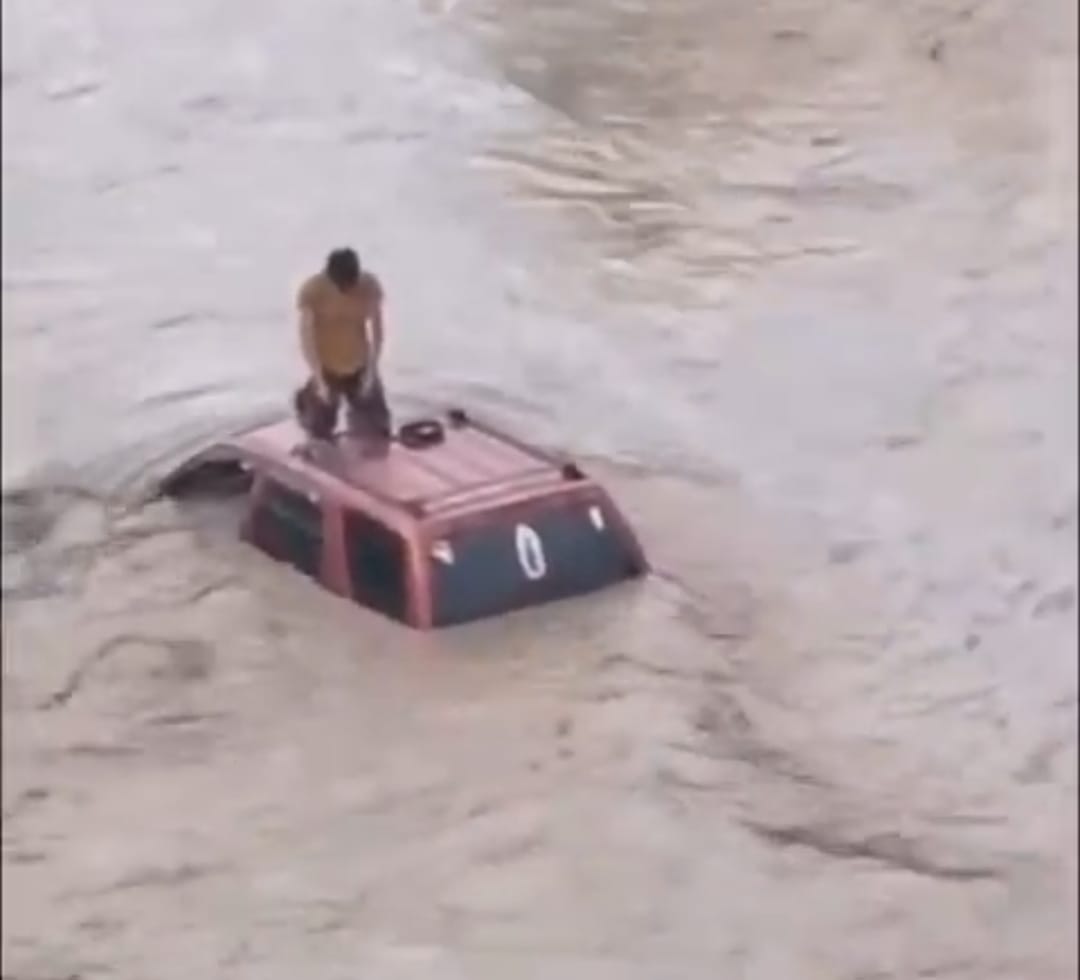 Las torrenciales lluvias en el país han dejado de manera preliminar 24 muertos y 16 desaparecidos en cuatro estados por derrumbes, inundaciones, accidentes