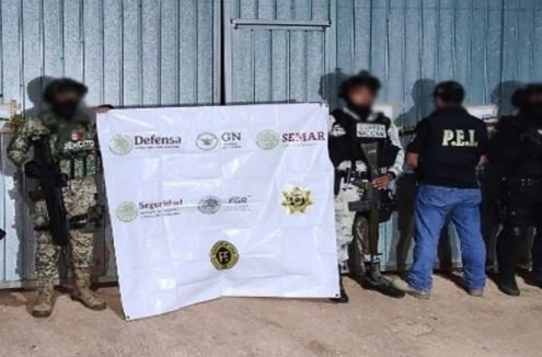 Fuerzas de seguridad federales lograron el aseguramiento de un pequeño arsenal, estupefacientes y vehículos de lujo en Seyé, Yucatán