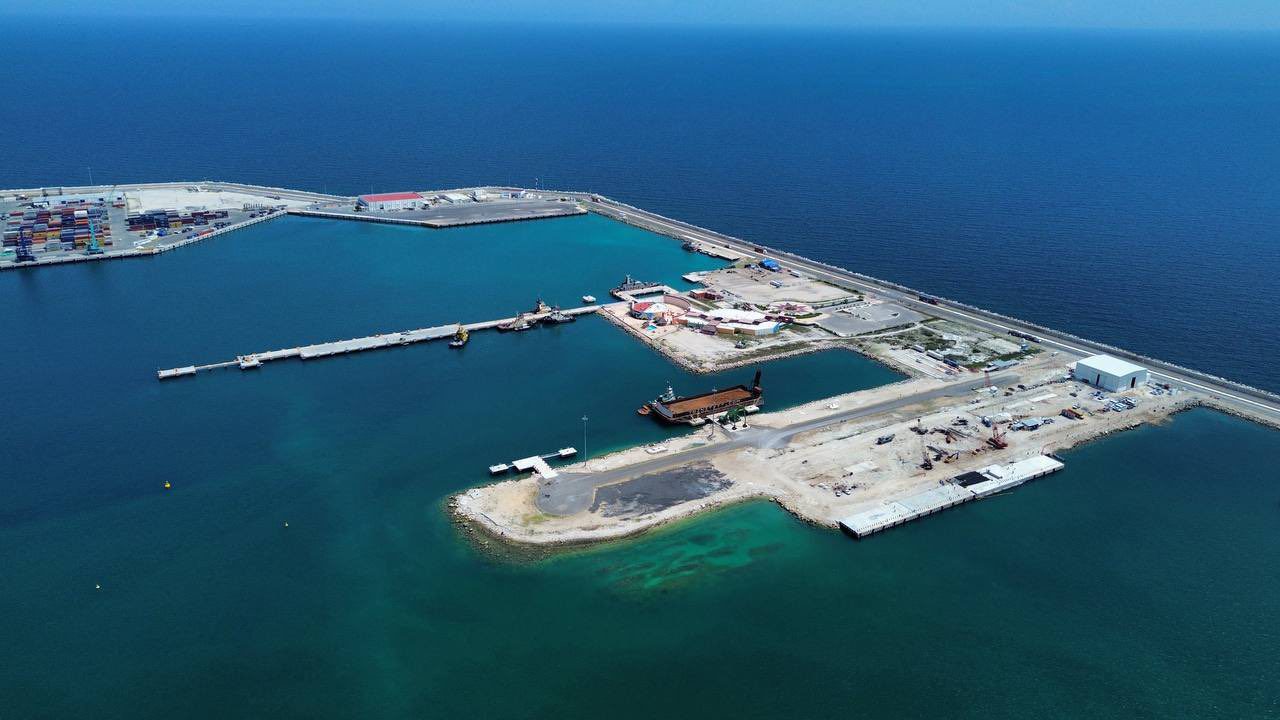 El dragado en el puerto de altura de Progreso, Yucatán, continúa luego de que una juez de distrito decidió negar la suspensión de la obra