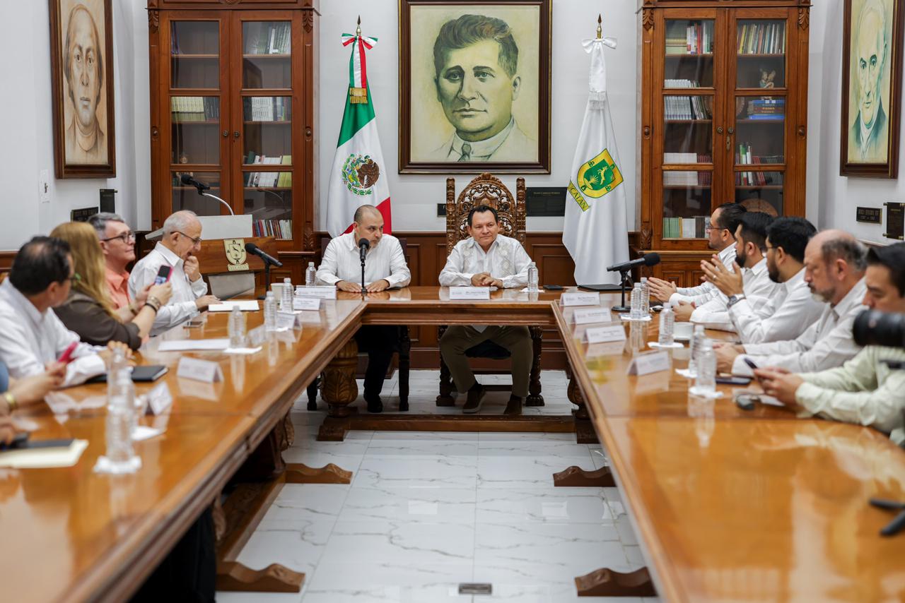 Firman convenio con el propósito de proteger, conservar y difundir el patrimonio arqueológico, histórico y paleontológico de Yucatán