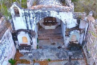 Pese al saqueo y grave deterioro de la iglesia de San Mateo, en Mopilá, comisaría de Yaxcabá, el INAH descartó, por el momento, efectuar labores de rescate en el edificio colonial