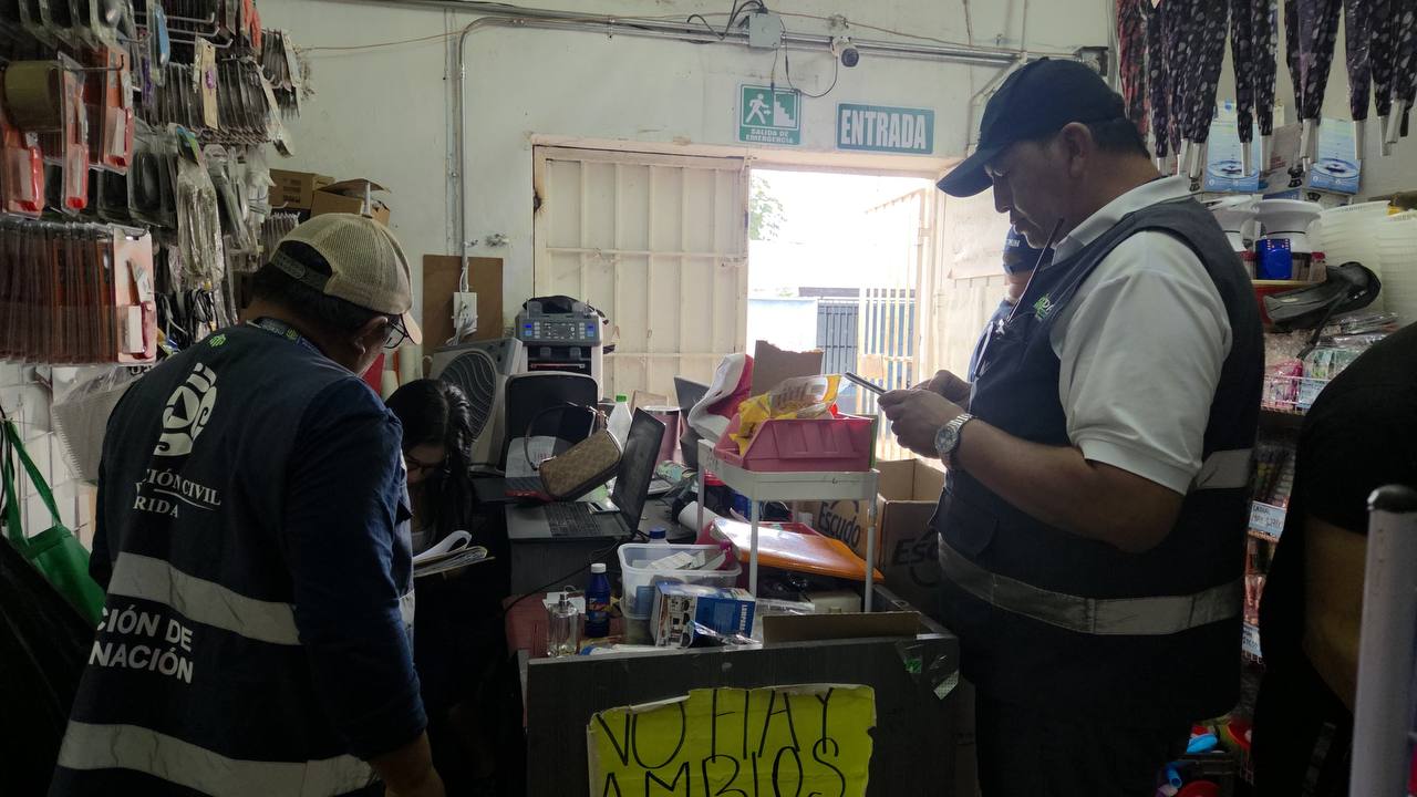 Ayuntamiento de Mérida aplica suspensión provisional de actividades de tres establecimientos comerciales, por incumplimientos críticos en materia de Protección Civil